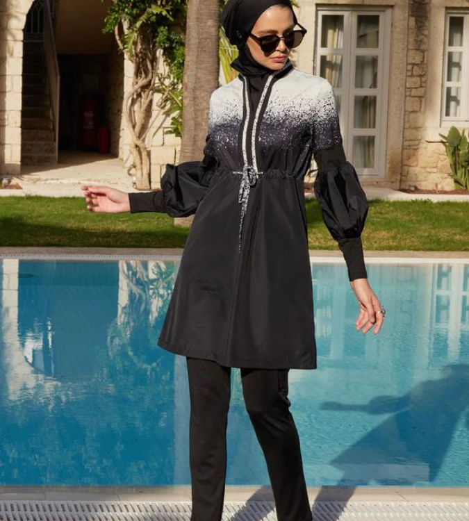  Mayovera Black and white swimwear for veiled women