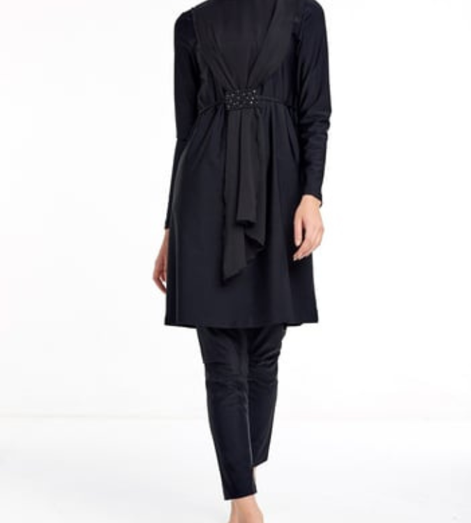 Lycra veiled swimwear with a belt design