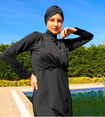 Double neck swimwear for women