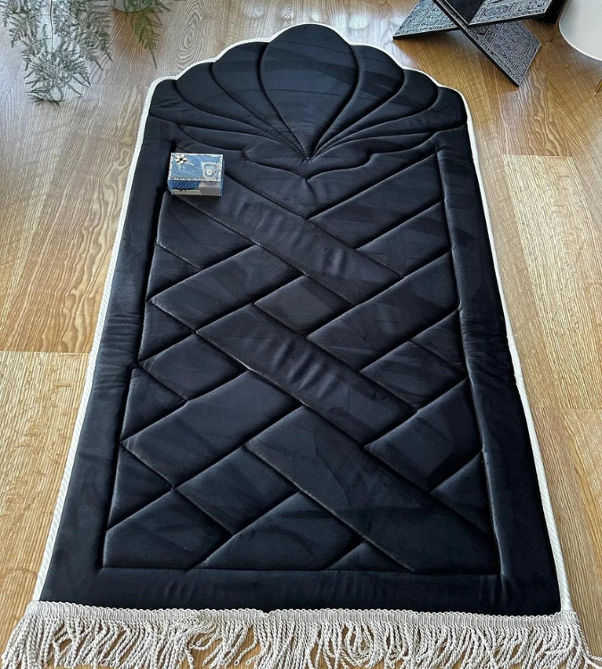 Velvet foam padded prayer rug