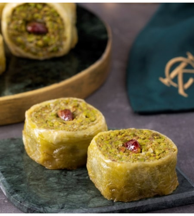Palace Roll Baklava with Pistachio from Karaköy Güllüoğlu - 1kg