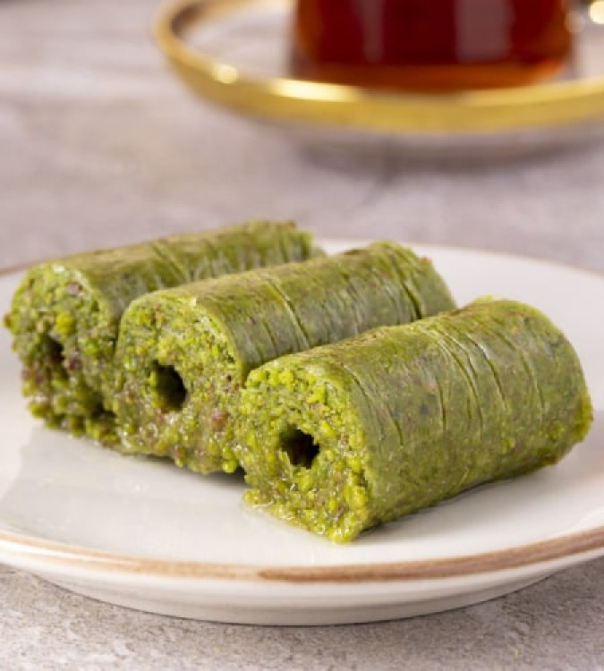 Pistachio Rolls from Karaköy Güllüoğlu - 1kg