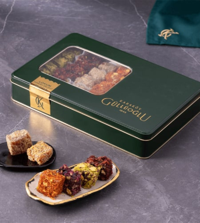 Mixed Turkish Delights in Metal box 900gr from Karaköy Güllüoğlu