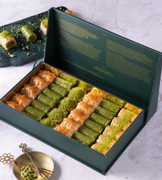 Assorted Baklava in A Special Box of Karaköy Güllüoğlu 1 kg