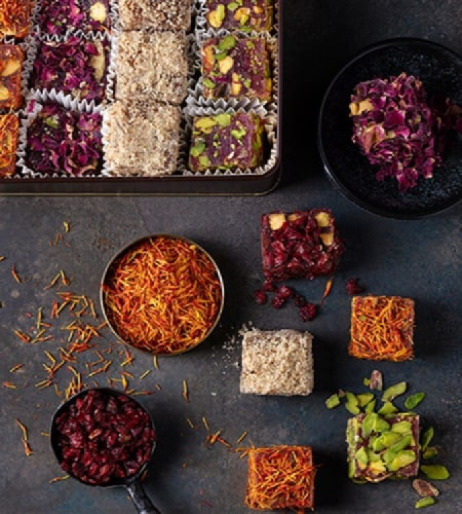 Mixed Turkish Delights in Metal box 900gr from Karaköy Güllüoğlu