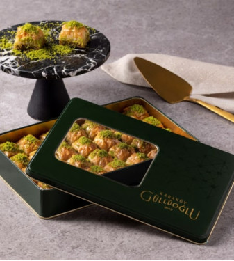 Dried Pistachio Baklava in Metal Box 900g from Karaköy Güllüoğlu