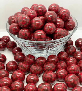 Crispy raspberry flavored dragee 500 Gr