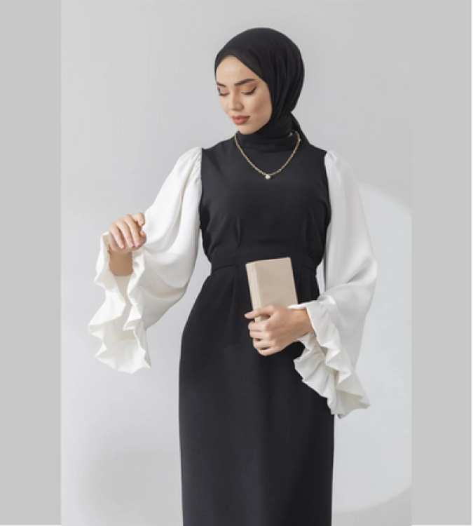 Black dress with loose sleeves