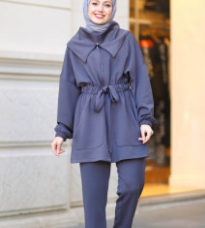 Two-piece set with a zipper for veiled women