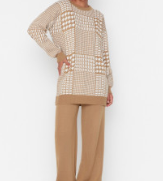 Two-piece knitwear set