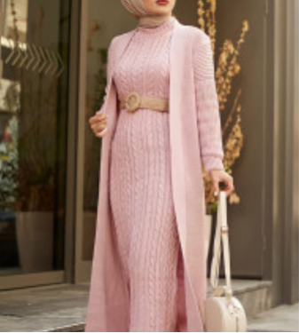 Two-piece pink knitwear dress