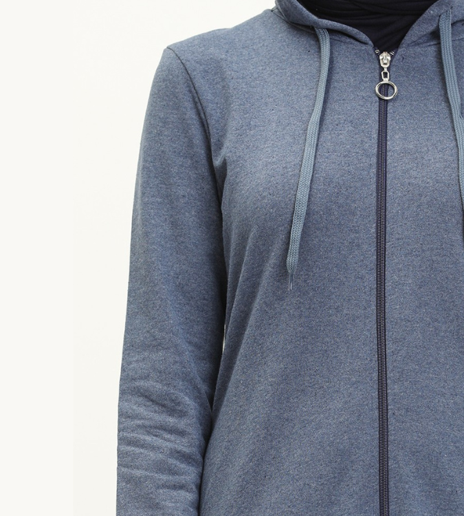 Women's sports cloak with two pockets in indigo