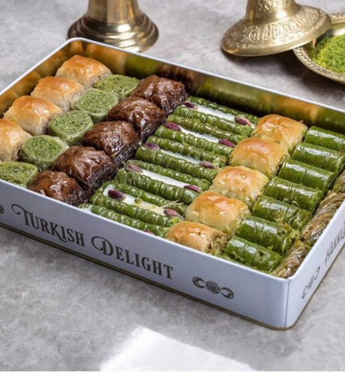 Mixed Baklava with Pistachio - L Box 1.7kg - by Hafiz Mustafa