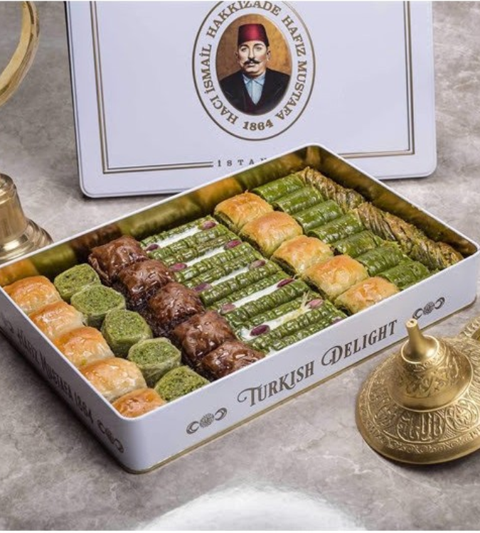 Mixed Baklava with Pistachio - L Box 1.7kg - by Hafiz Mustafa