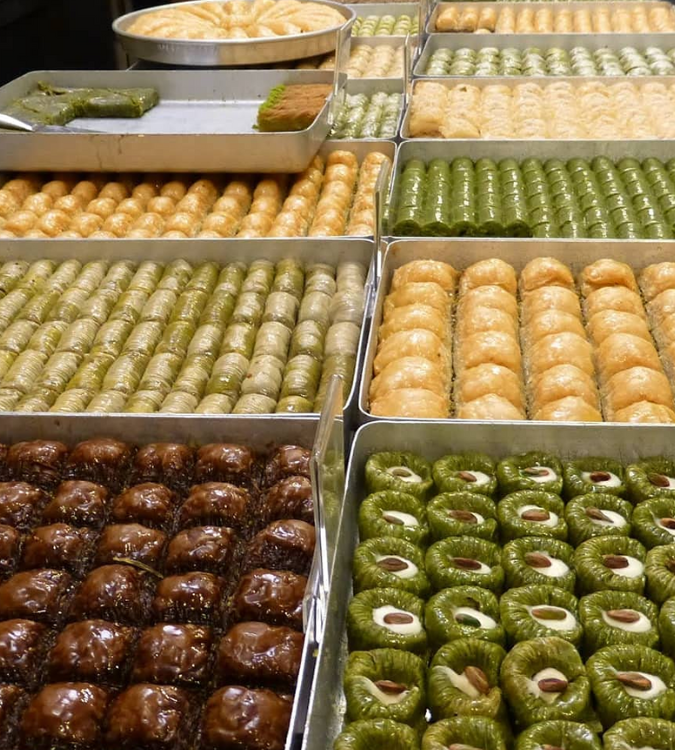 Pistachio Walnut Mixed Baklava - M Box 1.5 kg - by Hafiz Mustafa