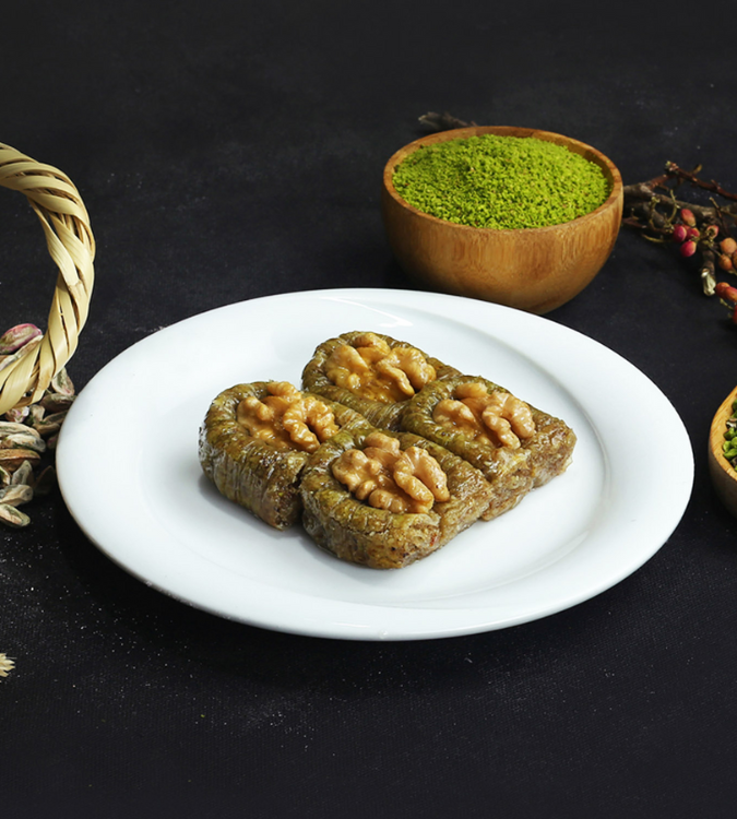 Sultan Baklava with Walnut - A Small Box 1kg - by Hafiz Mustafa
