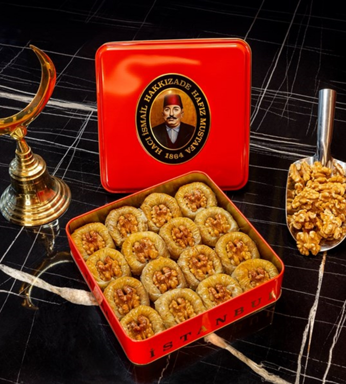 Sultan Baklava with Walnut - A Small Box 1kg - by Hafiz Mustafa