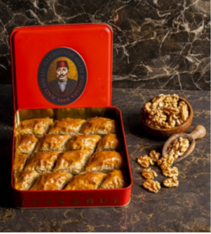 Baklava with Walnut - Small Box 1kg - by Hafiz Mustafa