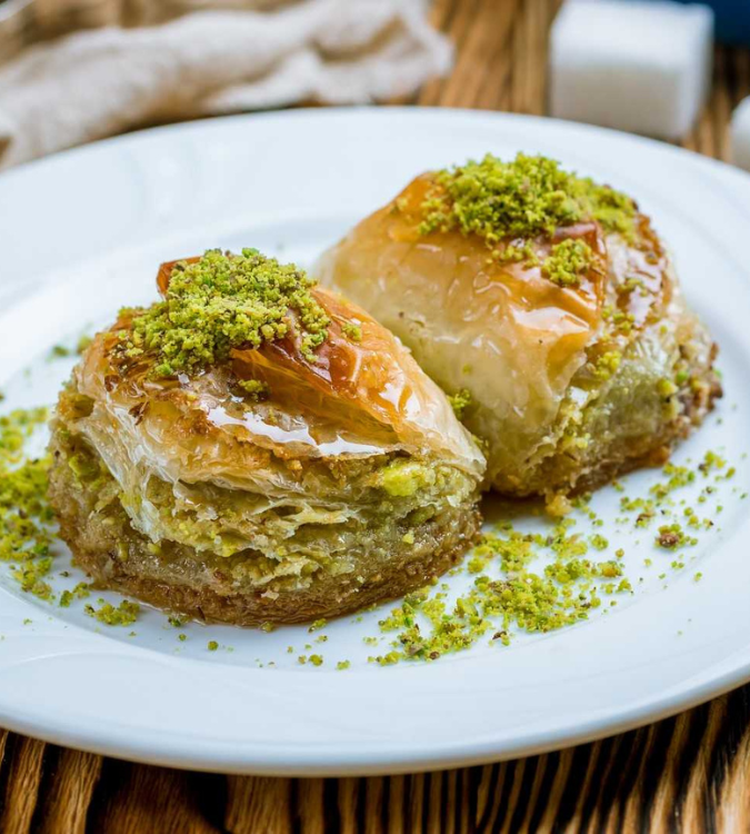 Dilber Pistachio - Small Box 1 kg - by Hafiz Mustafa