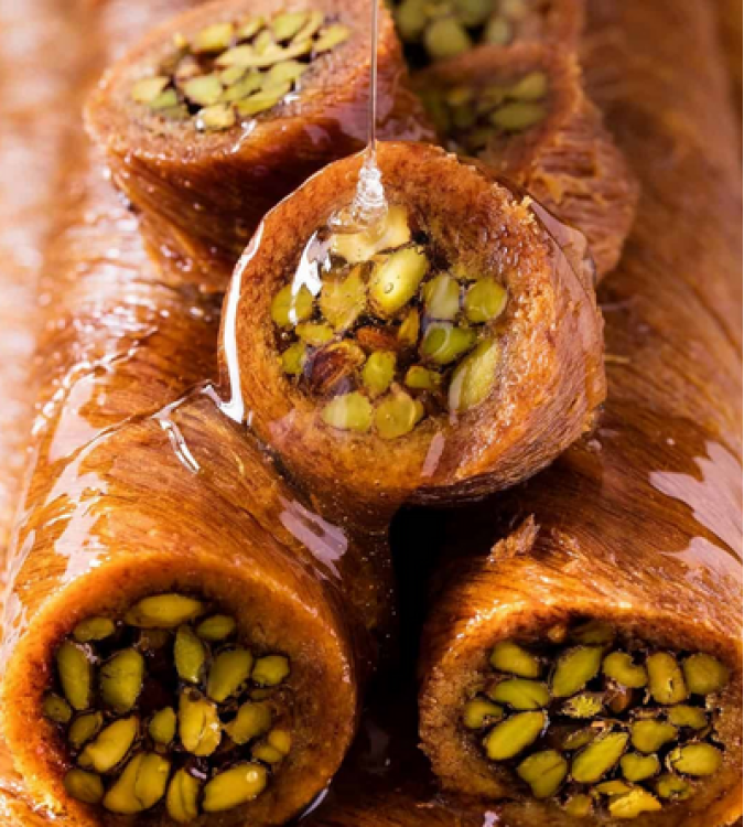 Aleppo Sweets with Pistachio - Small Box 1kg- Hafiz Mustafa