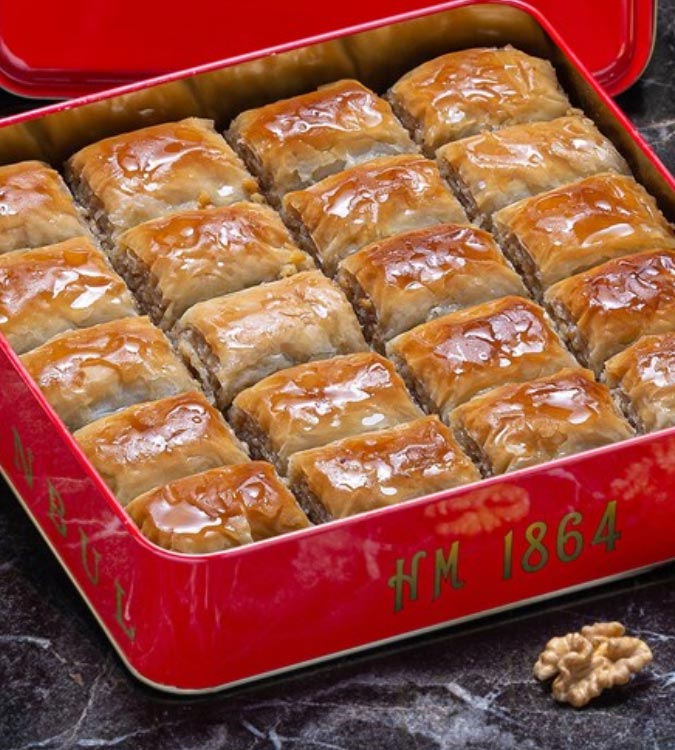 Ankara Baklava with Walnut -Small Box 1 kg - by Hafiz Mustafa