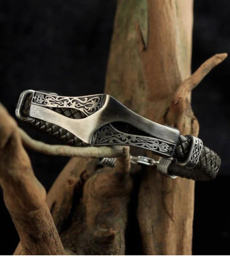 925 Silver and Leather Bracelet for Men with an Ornate Design
